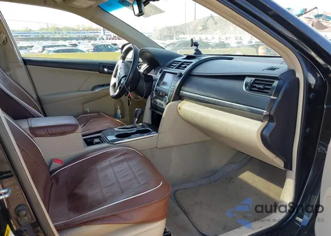 2012 Toyota Camry Hybrid Xle z USA, uszkodzony, nr VIN 4T1BD1FK6CU043326